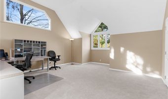 985 Goldenrod Trl, Aurora, OH 44202