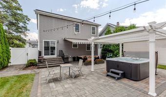 37 Union St, Lincoln, RI 02865