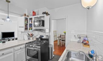706 Grove St, Alton, IL 62002