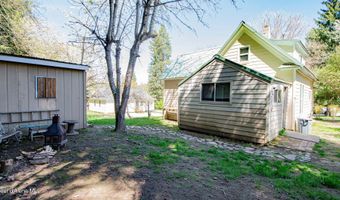 6962 Oak St, Bonners Ferry, ID 83805