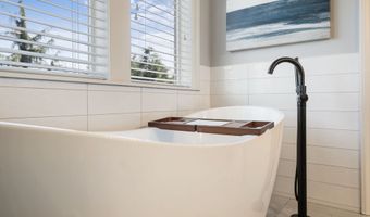 16909 SW MARCILE Ln, Beaverton, OR 97007