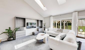 611 W Whiting Ln, Arlington Heights, IL 60004