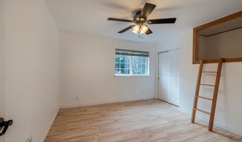 1057 4th St SE, Bandon, OR 97411