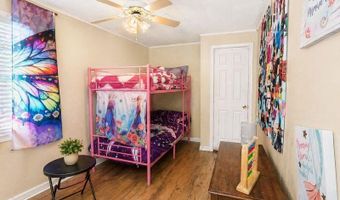 220 S Leonard St, Abbeville, LA 70510