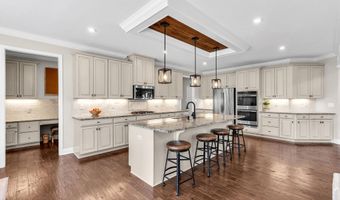 20 Gina Dr, Allentown, NJ 08501