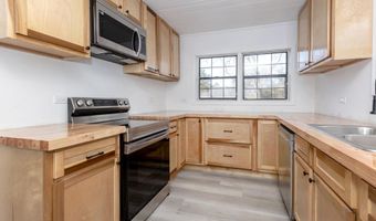 4418 Richard St, Moss Point, MS 39563