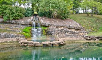 653 Forest Lake Dr, Branson West, MO 65737