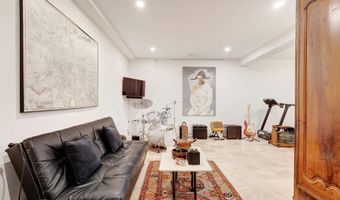 2807 1ST Rd N, Arlington, VA 22201