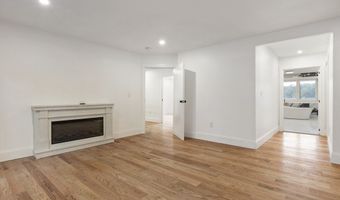 130 Zoar Ave, Attleboro, MA 02703
