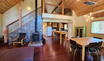 1098 Skyline Dr, Arnold, CA 95223