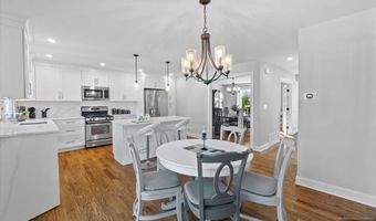 33 Coyne Ct, Bergenfield, NJ 07621