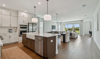 5293 EVERLONG Dr, Apollo Beach, FL 33572