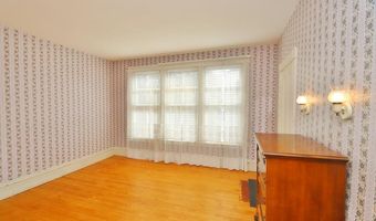 2 W Broadway, Bangor, ME 04401