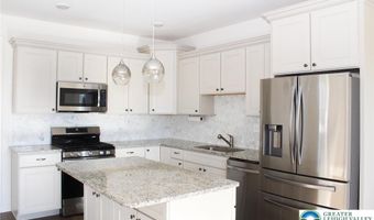 935 Graystone Cir, Allen, PA 18067