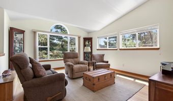 3956 BEACH LOOP Dr SW, Bandon, OR 97411