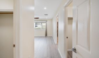 99-530 Halawa Hts Rd A, Aiea, HI 96701