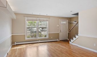 10 Tuck Farm Rd 4, Auburn, MA 01501