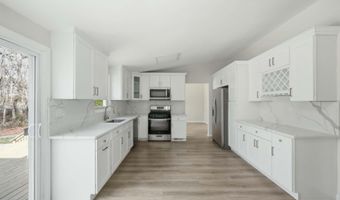 506 Forrest Brook Dr, Absecon, NJ 08205