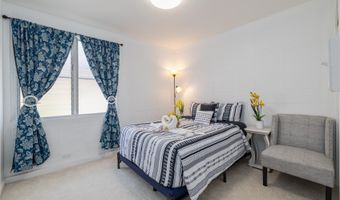 1209 N School St 102, Honolulu, HI 96817