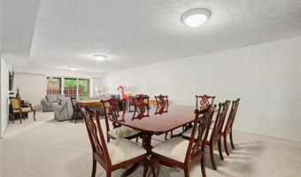 959 Grand View Ln, Aurora, OH 44202