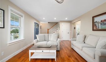 81 S Pier Rd, Narragansett, RI 02882