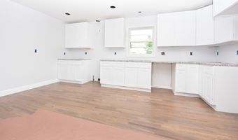70 Northfield Dr, Bridgeport, CT 06606
