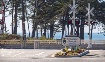 517 Sumner Ave, Aptos, CA 95003
