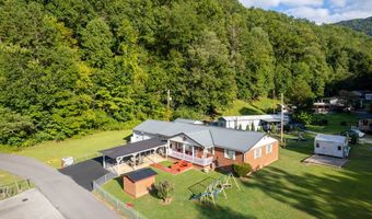 22 Potters Grocery Rd, Ashcamp, KY 41512