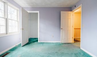 65 Village Hill Ln, North Kingstown, RI 02852