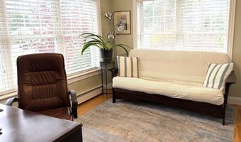 36 Kathryn Ln, Bangor, ME 04401