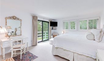 140 Connection St, Newport, RI 02840