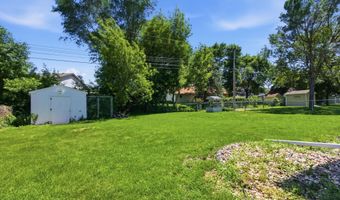 1607 S 6th St, Aberdeen, SD 57401