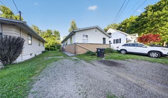 1095 Saint Michaels Ave, Akron, OH 44320
