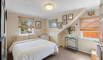 38 Hillvale Rd, Albertson, NY 11507