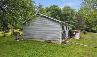 10 Lenape Trl, Albrightsville, PA 18210