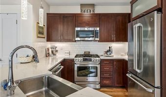 27 High St 2, Newport, RI 02840