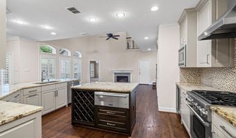 14775 Chancey St, Addison, TX 75001