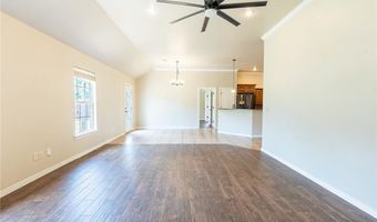 2001 Yukon Dr, Barling, AR 72923