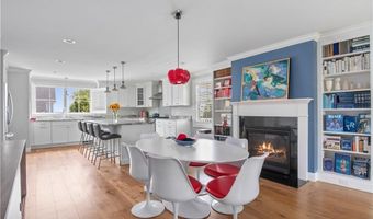 40 Kettle Point Ave, East Providence, RI 02914
