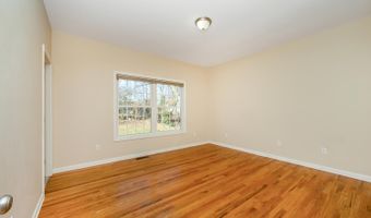 173 Anton Dr, Bridgeport, CT 06606