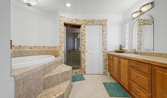 5620 W FRYE Rd, Chandler, AZ 85226