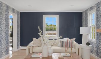 45 Meadowbrook Dr, Barrington, RI 02806