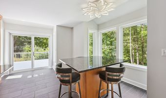 90 Red Hill Rd, Branford, CT 06405