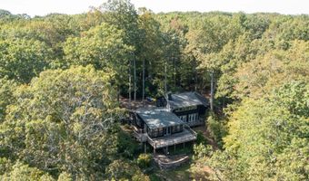 118 Lake Dr, Bethlehem, CT 06751