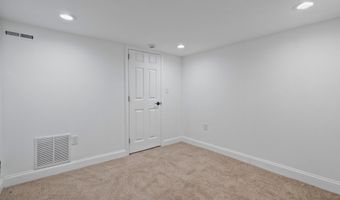 433 N ROBINSON St, Baltimore, MD 21224