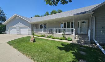 512 W Melgaard Rd, Aberdeen, SD 57401