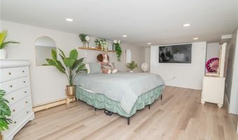 2 Ash Ln, North Providence, RI 02911