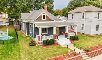 1115 7th St, Baldwin City, KS 66006