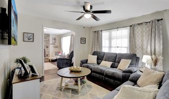 126 9th St, Belford, NJ 07718