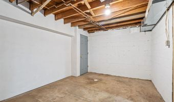 304 E Plum St, Anamosa, IA 52205